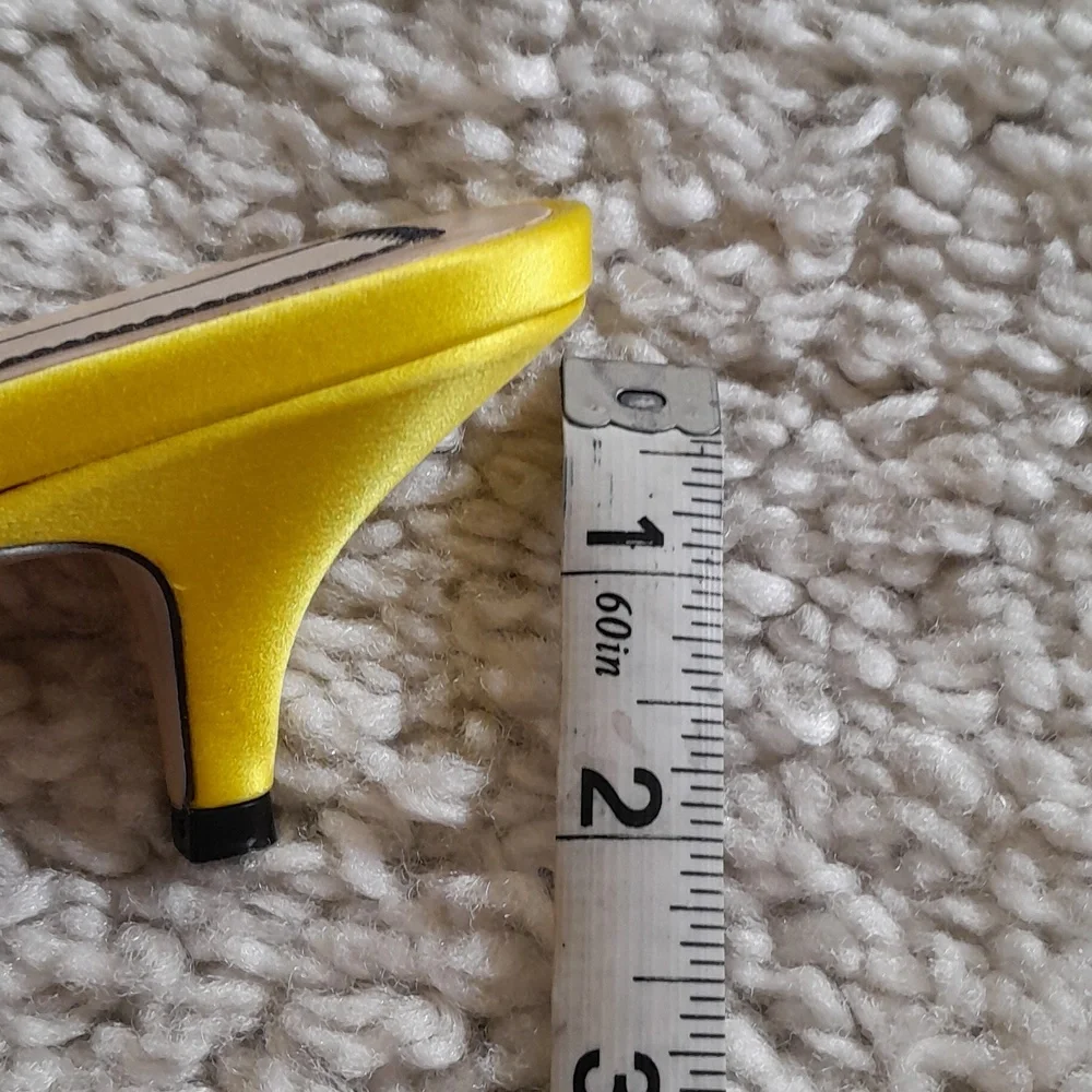 No 21 YELLOW SATIN Kitten Heels Size 7 - Picture 16 of 16